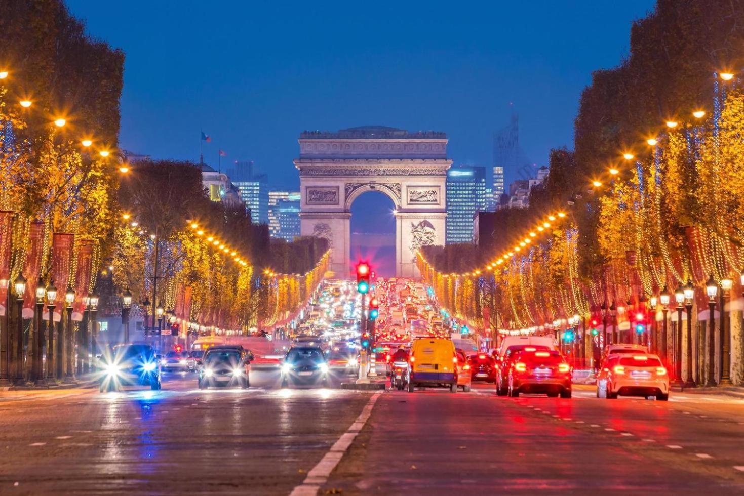 Studio Champs Elysees Tour Eiffel Parijs Buitenkant foto