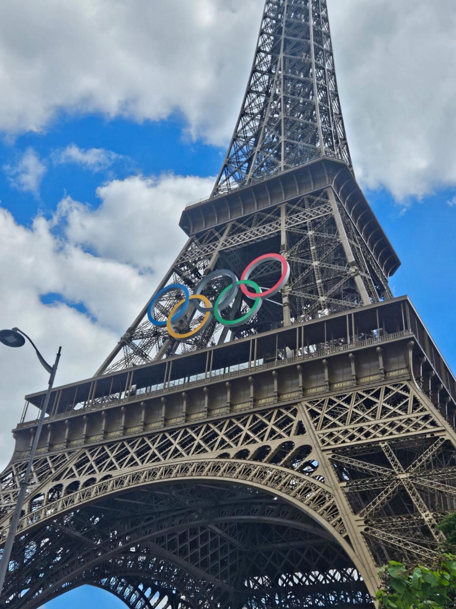 Studio Champs Elysees Tour Eiffel Parijs Buitenkant foto